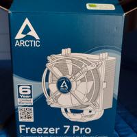 Dissipatore, RAM e cavo in sconto