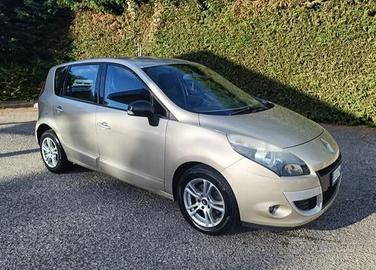 Renault Scenic xmod Tom Tom 1.5 dci