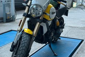 Ducati scrambler 1100