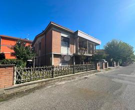 CASA INDIPENDENTE A CAVEZZO