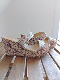 Sandalo da donna in pelle con zeppa