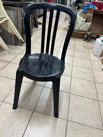 Stock di sedia in plastica