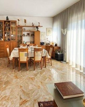 Appartamento di 138 m² con 4 locali a Sesto San Gi