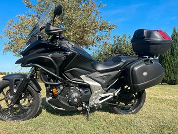 Honda nc 750x cambio manuale