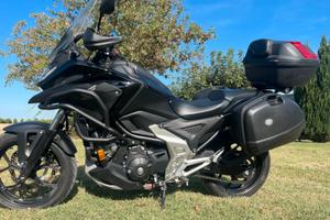 Honda nc 750x cambio manuale