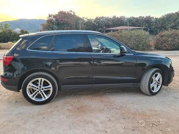 Audi Q5 2.0 TDI 4X4 mod Business  prezzo tratt. 