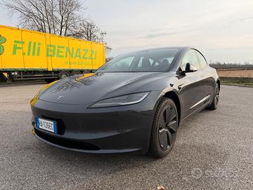 Tesla model 3 RWD PREMIUM