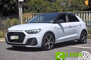 AUDI A1 25 1.0 95cv S Line Identity Black