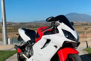 Honda cbr 600f