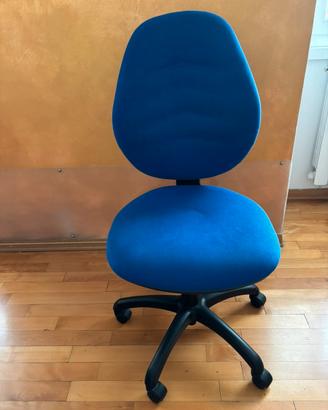 Sedia da ufficio in alcantara con rotelle