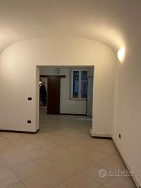 Vendita ufficio/negozio borgo Giacomo Tomassini pr