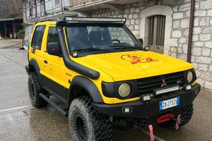 MITSUBISHI PAJERO 