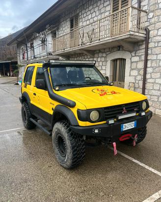 MITSUBISHI PAJERO 