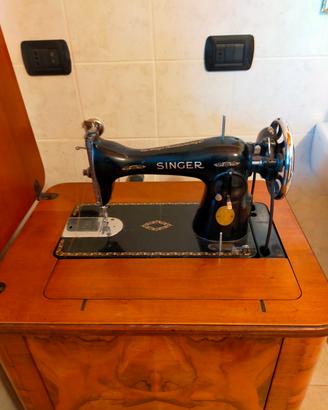 macchina da cucire anni 60.