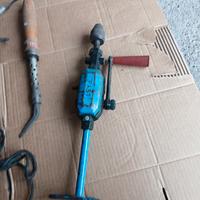 trapano manuale vintage in metallo 