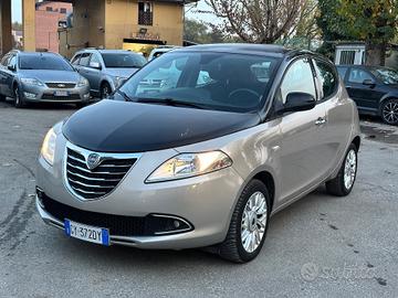 Lancia Ypsilon 1.2 69 CV 5 porte Platinum solo 115