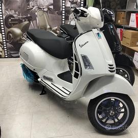 Piaggio Vespa Gts 300 anno 2026