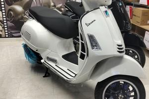 Piaggio Vespa Gts 300 anno 2026