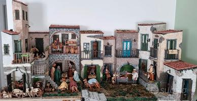 Presepe artigianale in stile popolare