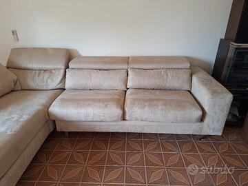 Divano letto con chaise longeu