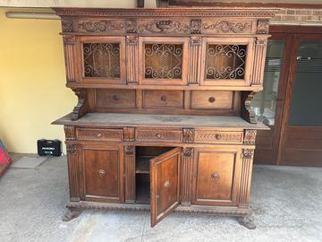 Mobile di legno vintage in buone condizion