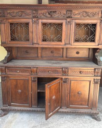 Mobile di legno vintage in buone condizion