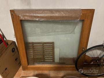 FINESTRA IN LEGNO MASSELLO