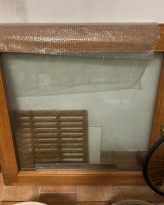 FINESTRA IN LEGNO MASSELLO