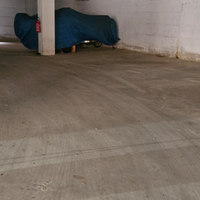 Box e Posti auto-piccola barca in garage coperto