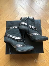 Stivaletti Sebastian neri con borchie