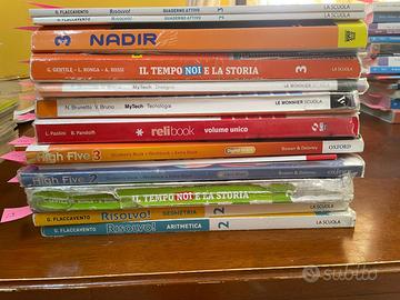 LIBRI USATI SCUOLA MEDIA E SCIENZE UMANE