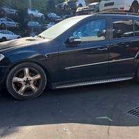 MERCEDES ML 320 2008 SOLO PER RICAMBI