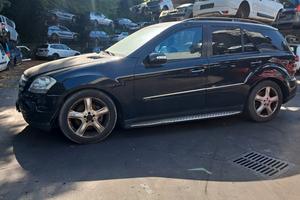 MERCEDES ML 320 2008 SOLO PER RICAMBI