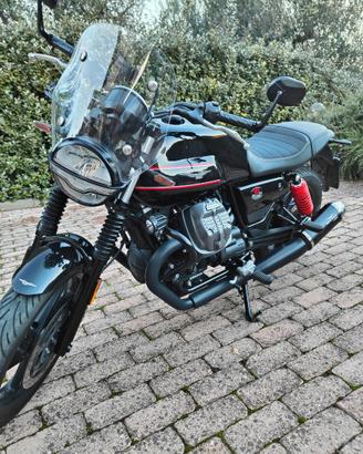 Moto Guzzi V7 Stone Special Edition