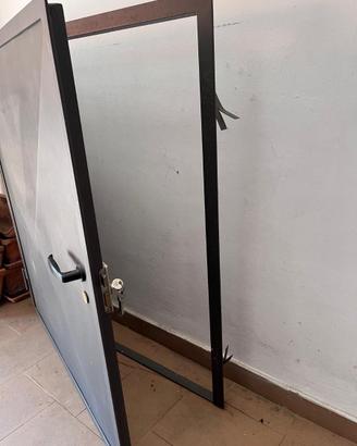 Portoncino ispezionabile ferro battuto