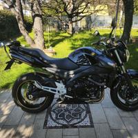 Suzuki Gsr 600