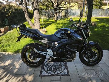 Suzuki Gsr 600