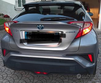 Toyota chr lounge full optional sedili riscald.