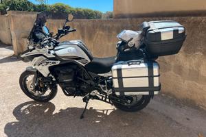 Moto Benelli 502 xt