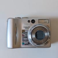 Nikon Coolpix 5900 (NON TESTATA)