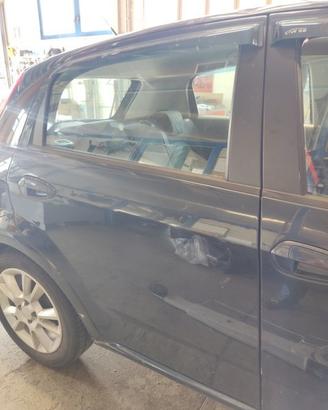 Porta posteriore dx FIAT GRANDE PUNTO del 2009