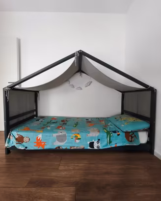 Letto  montessoriano a capanna