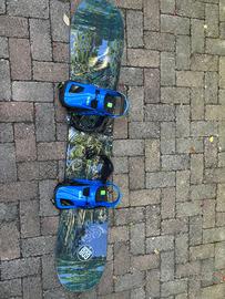 Snowboard + attacchi + scarponi