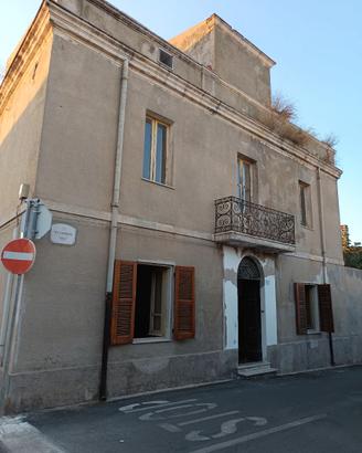 Tissi  -   Intera Palazzina da ristrutturare