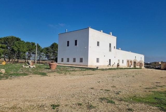 Masseria in agro di CASTELLANETA di 25 ettari