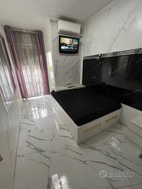 Subaugusta monolocale arredato con balcone