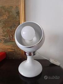 lampada da tavolo space age ball eye anni 60