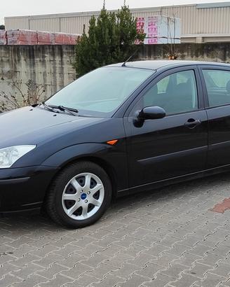 Ford Focus.    2.0    16v    130Cv.      Benzina 