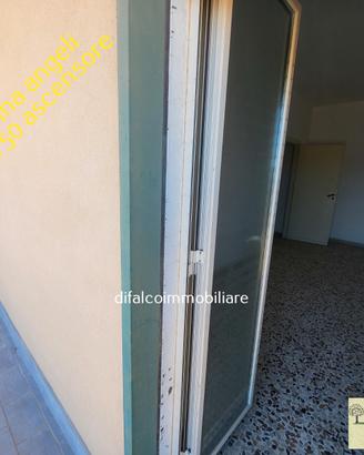Centro Citta' mq 140, 7 vani ASCENSORE