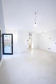 NEGOZIO A SCANZOROSCIATE